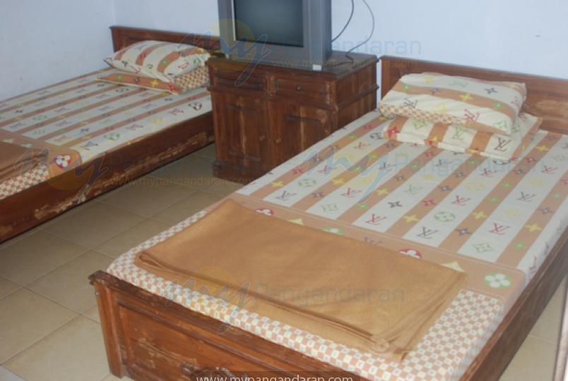  Tampilan Kamar Tidur Sinar Rahayu Putra<br />
Fasilitas kipas angin, 2 bed ukuran 120x200